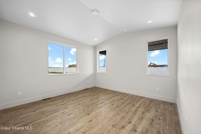6414 W FREHLEY WAY, Rathdrum, ID 83858