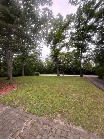 142 School Street, Wood Dale, IL 60191