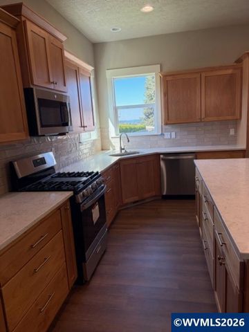 109 NW Felan Ln, Sublimity, OR 97385