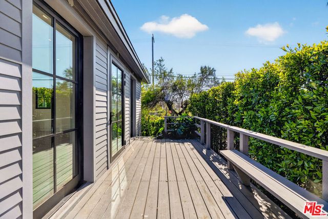 408 Linnie Canal, Venice, CA 90291