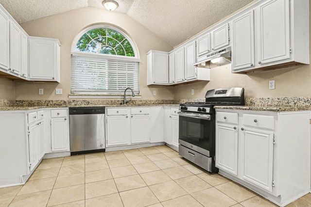 920 Felicia Lane, Arlington, TX 76017