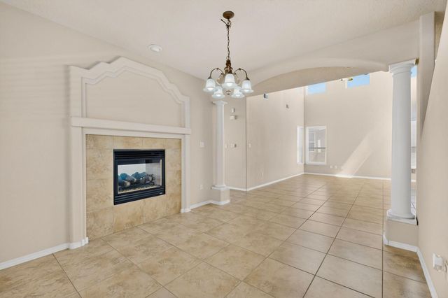 956 Molten Place NW, Albuquerque, NM 87120