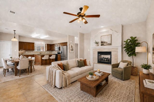 956 Molten Place NW, Albuquerque, NM 87120