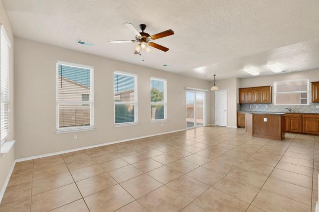 956 Molten Place NW, Albuquerque, NM 87120