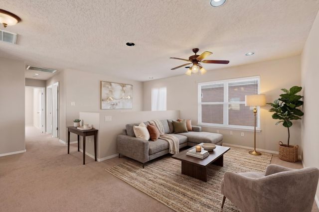 956 Molten Place NW, Albuquerque, NM 87120
