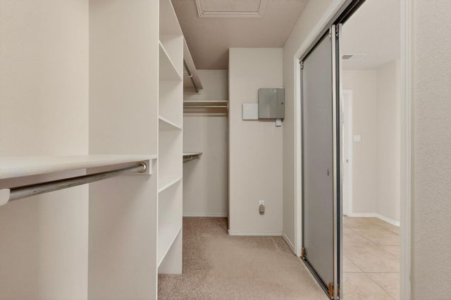 956 Molten Place NW, Albuquerque, NM 87120