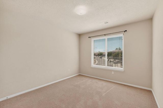 956 Molten Place NW, Albuquerque, NM 87120