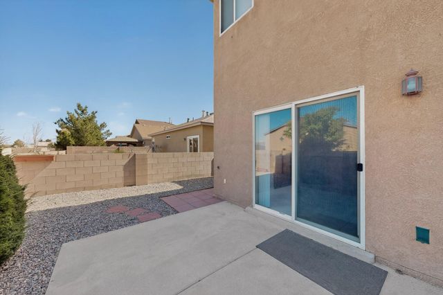 956 Molten Place NW, Albuquerque, NM 87120