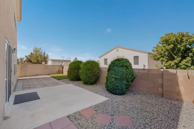 956 Molten Place NW, Albuquerque, NM 87120