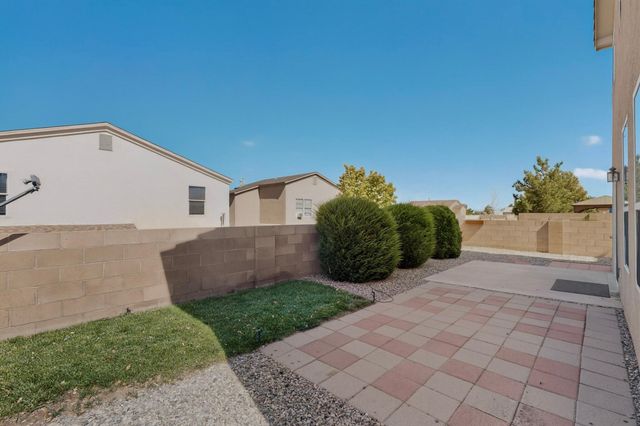 956 Molten Place NW, Albuquerque, NM 87120
