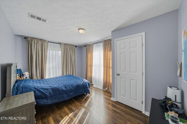 1250 Tramel Rd, Sevierville, TN 37862