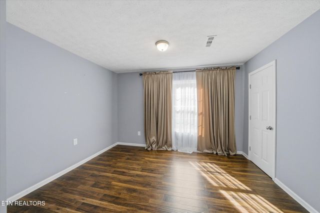 1250 Tramel Rd, Sevierville, TN 37862