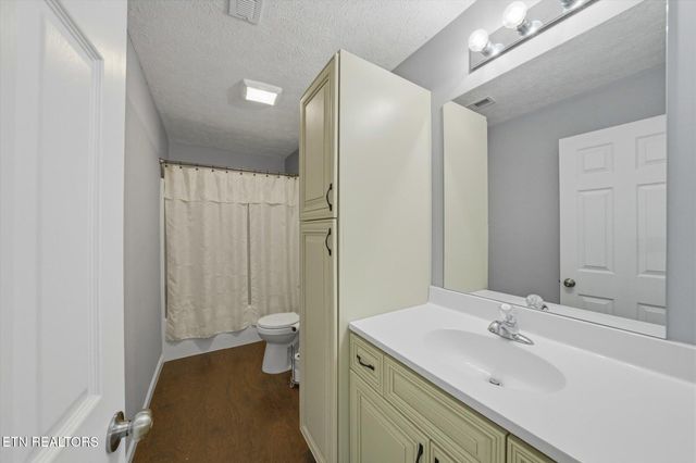 1250 Tramel Rd, Sevierville, TN 37862