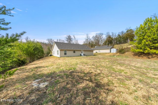 1250 Tramel Rd, Sevierville, TN 37862