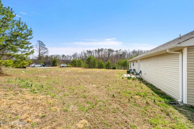 1250 Tramel Rd, Sevierville, TN 37862