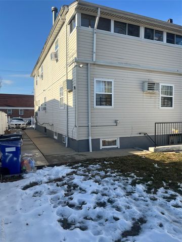 137-15 220th Place, Laurelton, NY 11413