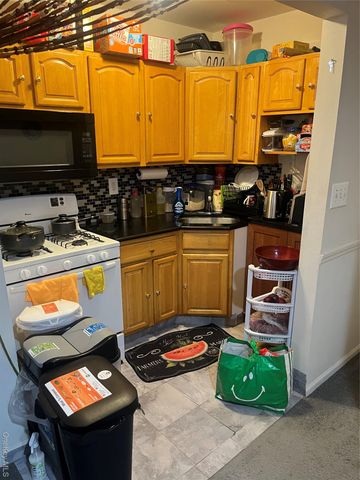 137-15 220th Place, Laurelton, NY 11413