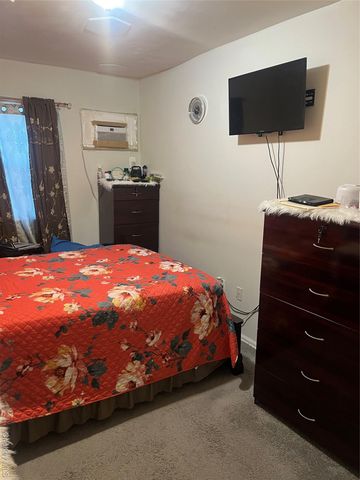 137-15 220th Place, Laurelton, NY 11413