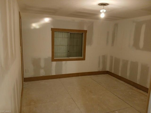 5511 Ben Franklin LN, North Fort Myers, FL 33917