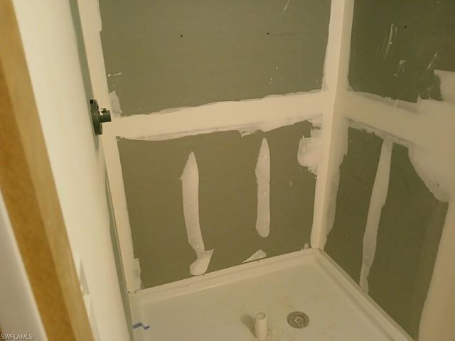 5511 Ben Franklin LN, North Fort Myers, FL 33917