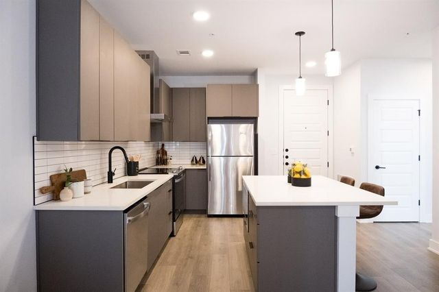 2220 Webberville RD 203, Austin, TX 78702