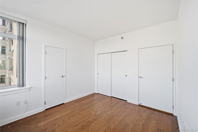 40-28 college point Boulevard 1002, Flushing, NY 11354