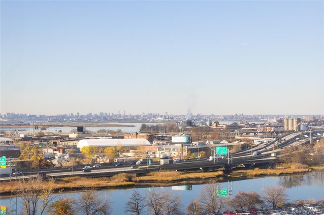 40-28 college point Boulevard 1002, Flushing, NY 11354