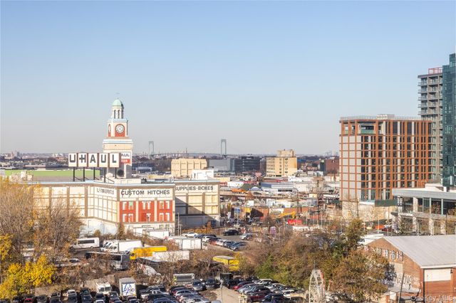 40-28 college point Boulevard 1002, Flushing, NY 11354