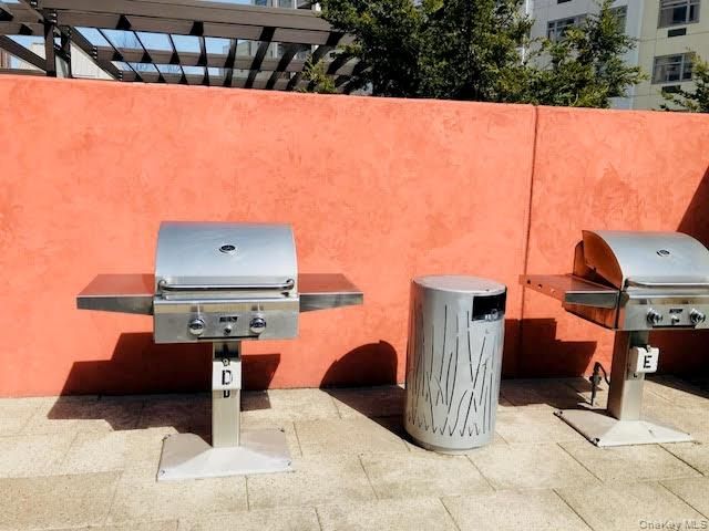 40-28 college point Boulevard 1002, Flushing, NY 11354