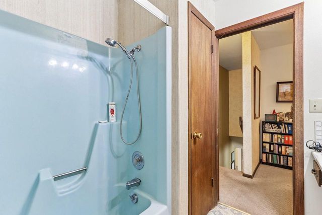 1419 Crabapple DRIVE, Racine, WI 53405