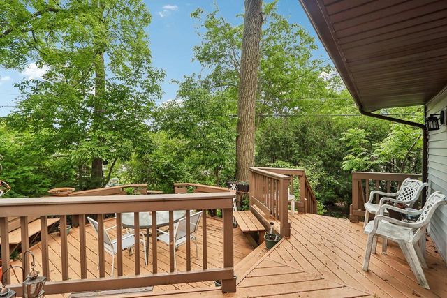 1419 Crabapple DRIVE, Racine, WI 53405