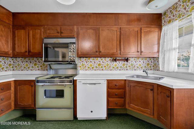 634A Huntington Drive, Lakewood, NJ 08701