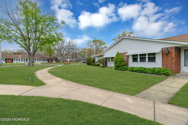 634A Huntington Drive, Lakewood, NJ 08701