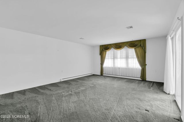 634A Huntington Drive, Lakewood, NJ 08701