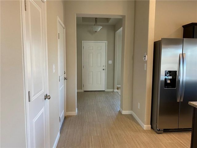 510 Marklawn LN, Hutto, TX 78634