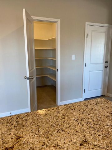 510 Marklawn LN, Hutto, TX 78634