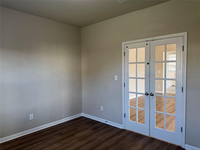 510 Marklawn LN, Hutto, TX 78634