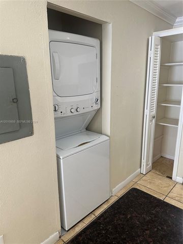 8460 SW 156th Pl 725, Miami, FL 33193