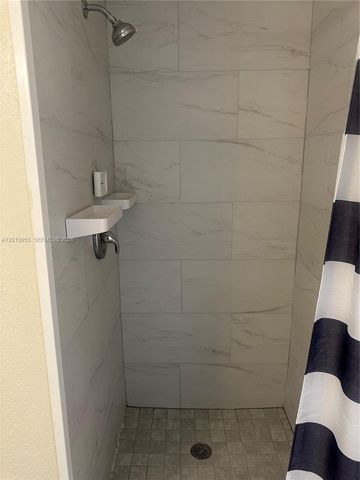 8460 SW 156th Pl 725, Miami, FL 33193