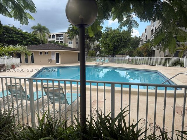 7740 Camino Real G-105, Miami, FL 33143