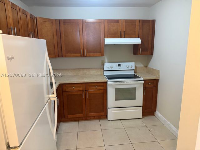 7740 Camino Real G-105, Miami, FL 33143