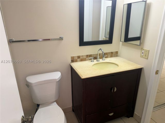 7740 Camino Real G-105, Miami, FL 33143