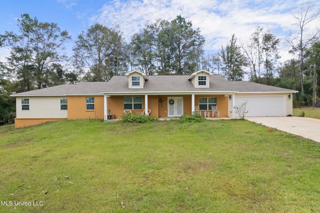 148 Faler Road, Collins, MS 39428