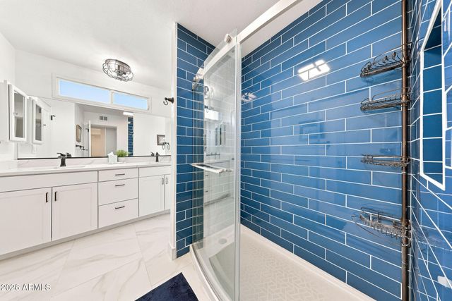 5921 S ALDER Drive, Tempe, AZ 85283