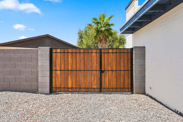 5921 S ALDER Drive, Tempe, AZ 85283