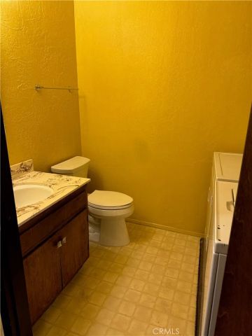 24058 Cresta, Crestline, CA 92325