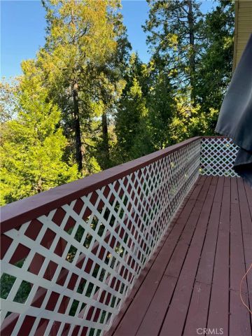 24058 Cresta, Crestline, CA 92325