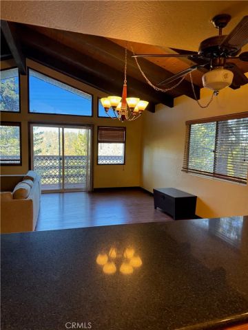 24058 Cresta, Crestline, CA 92325