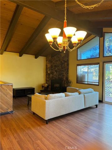 24058 Cresta, Crestline, CA 92325