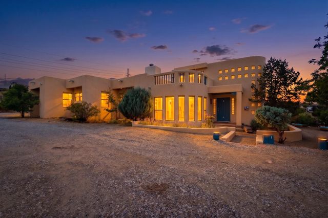 3 Chamisa Place, Corrales, NM 87048
